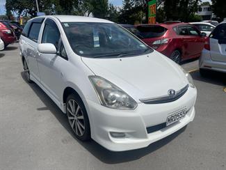 2006 Toyota WISH - Thumbnail