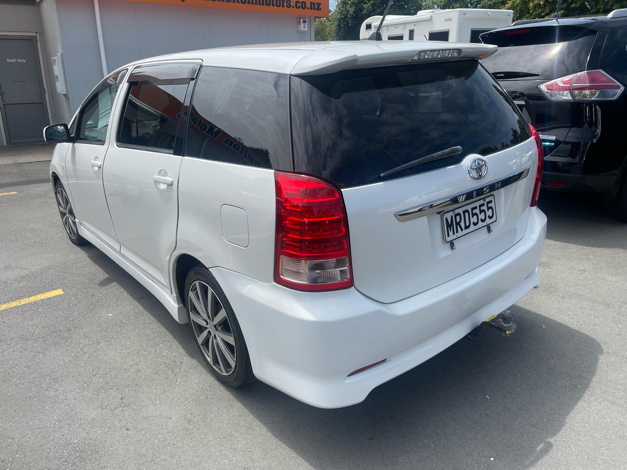 2006 Toyota WISH