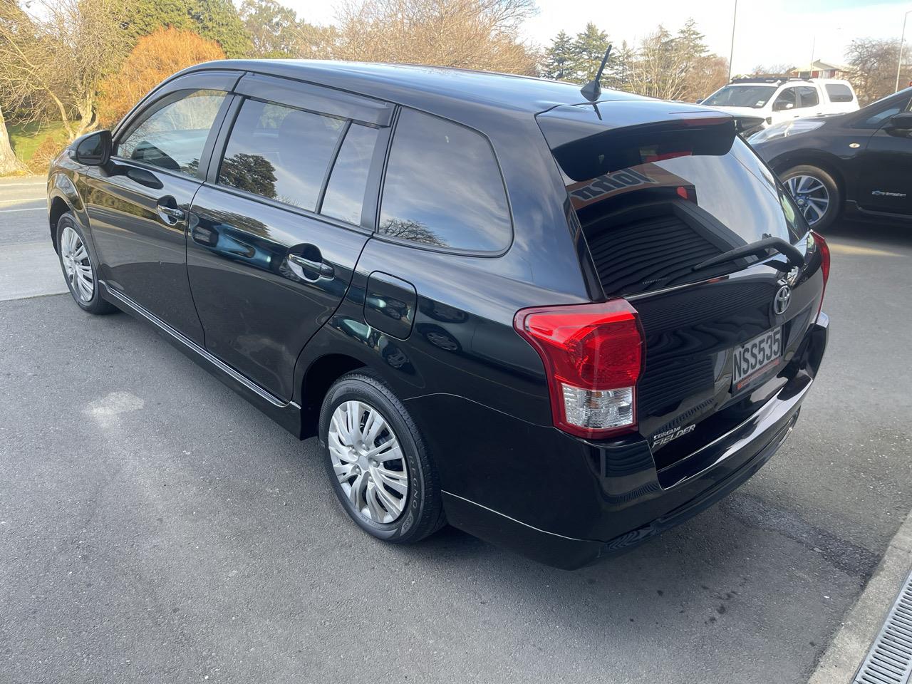 2012 Toyota corolla Fielder station wagon