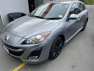 2011 Mazda 3 SP25 - Thumbnail