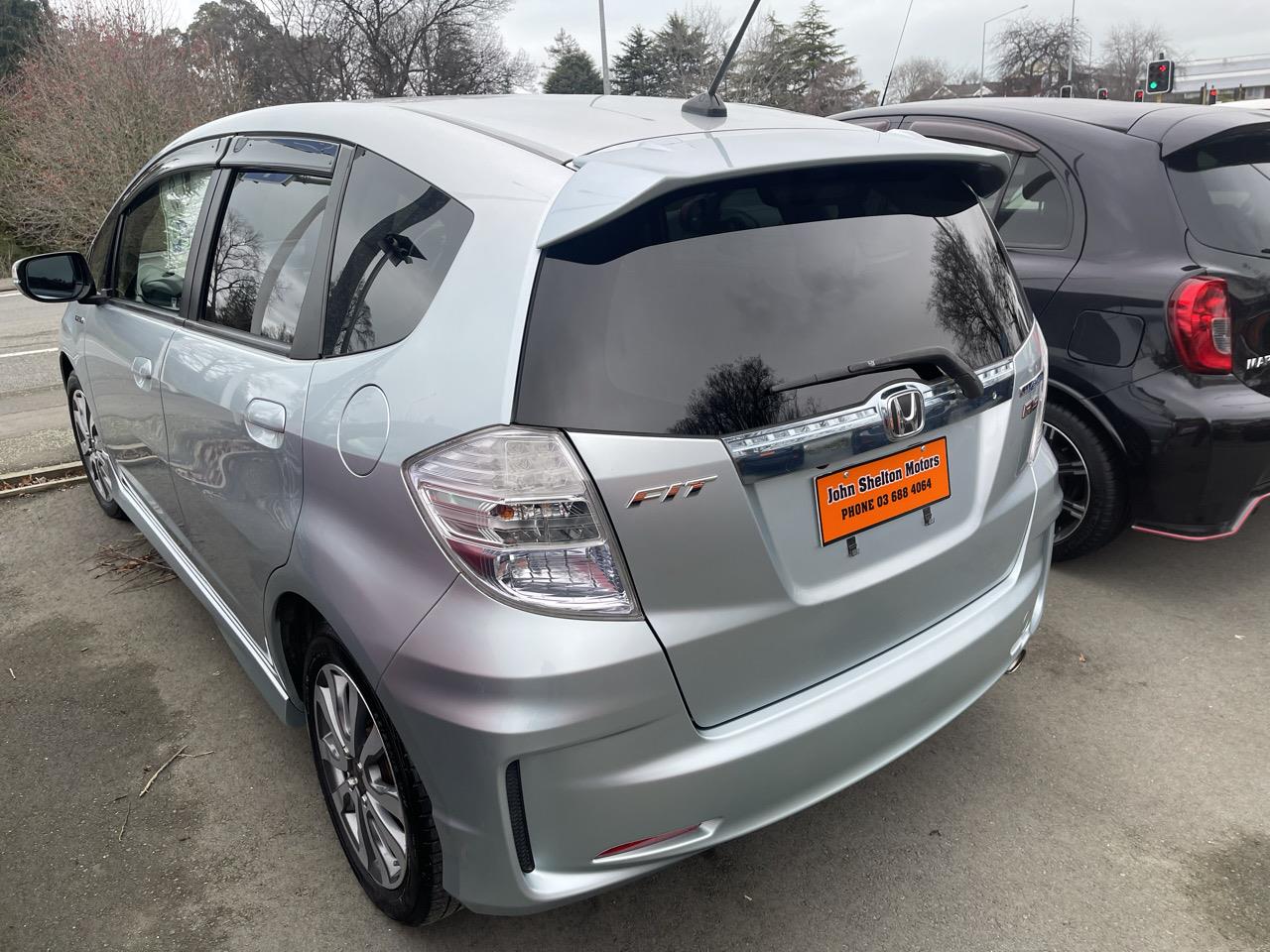 2012 Honda FIT HYBRID RS