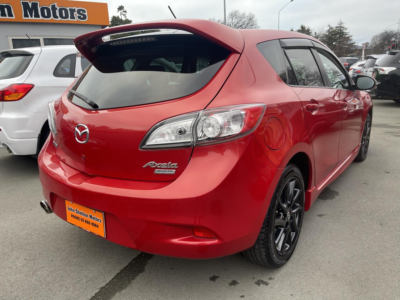 2013 Mazda axela sport 20s