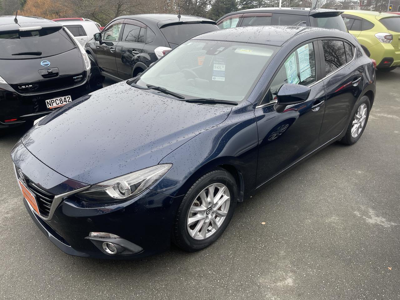 2014 Mazda axela