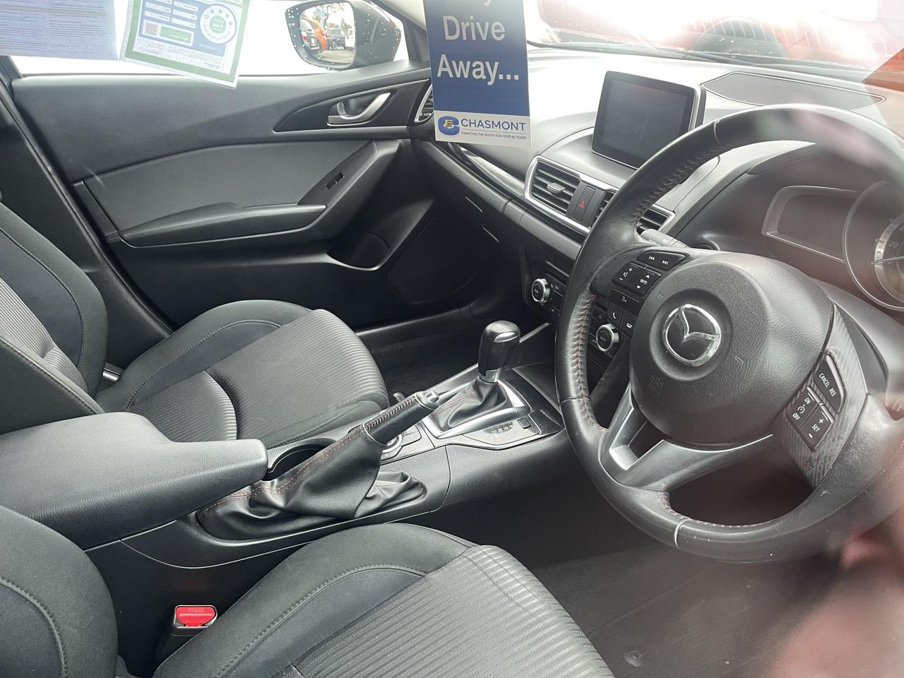 2014 Mazda axela