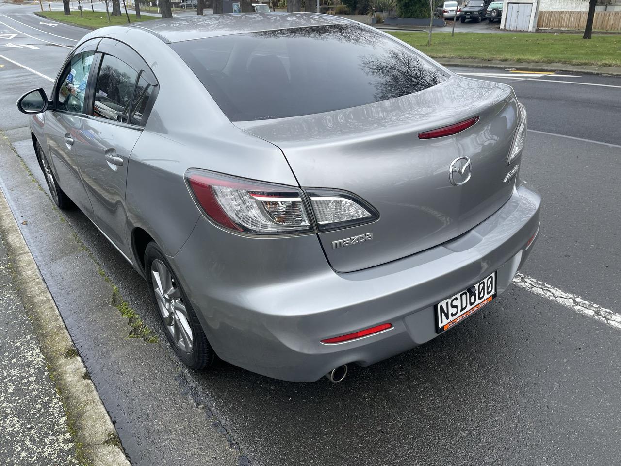 2009 Mazda Axela 2.0 litre sedan