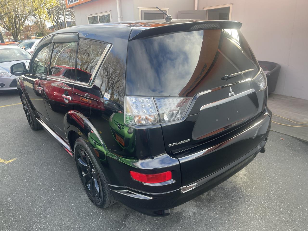 2011 Mitsubishi outlander 7 seater