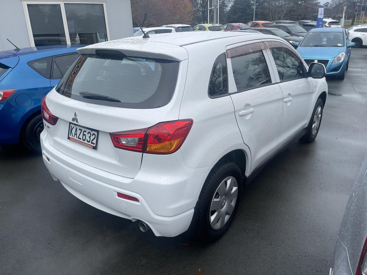 2010 Mitsubishi RVR